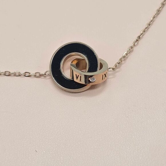 🔸️🗨⏭️NIB Stainless Steel Interlocking Circles Pendant Necklace - Picture 8 of 15
